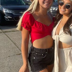 Red Puff-Sleeve Crop Top